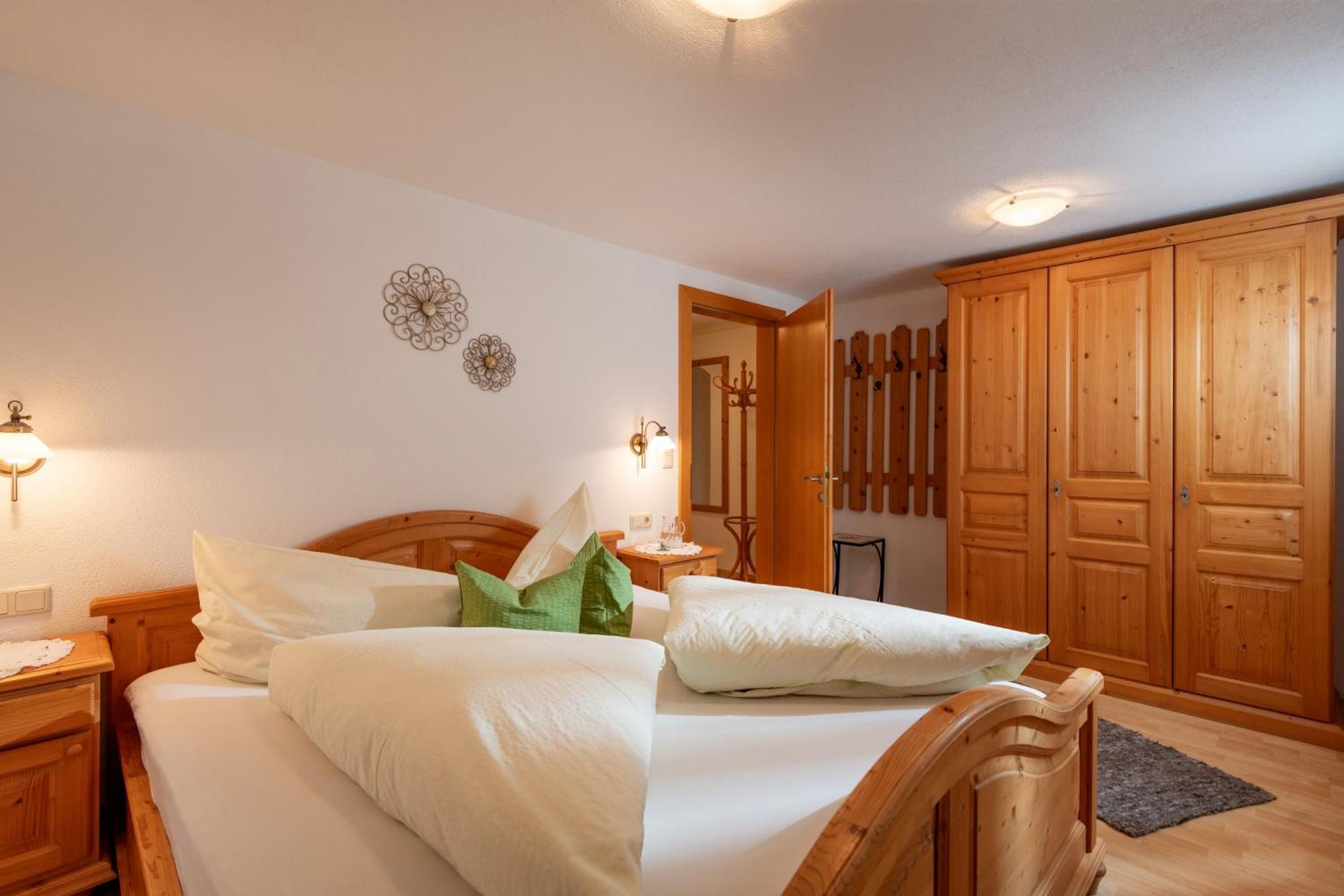 Neurauthof Hotell Zellberg Eksteriør bilde